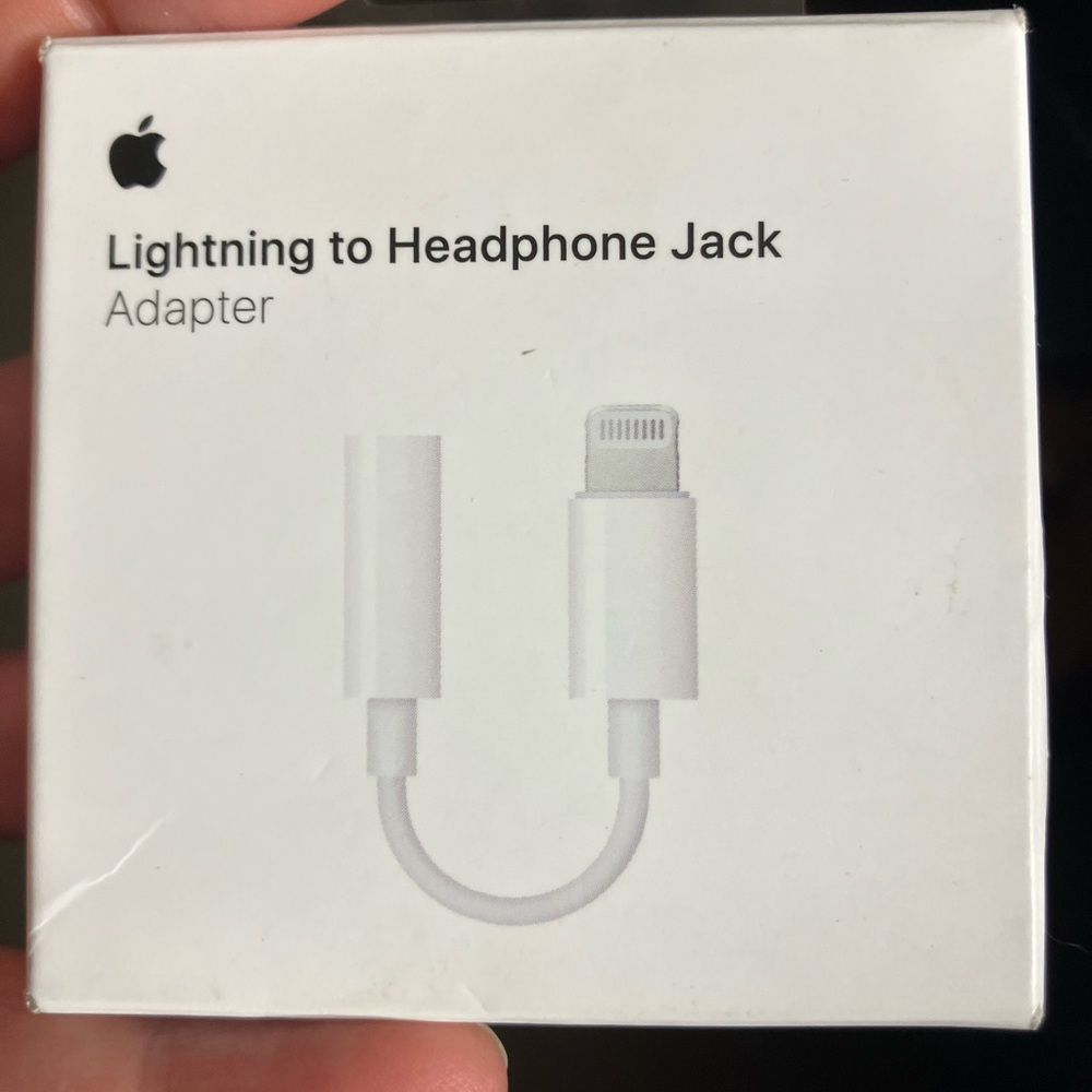 Apple Lightning to Headphone Jack Adapter - White